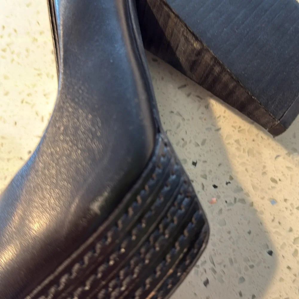 Trouve Black Classic Heels - Picture 8 of 8